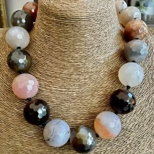 MASSIVE faceted agate necklace. hand knotted 20mm stones excellent